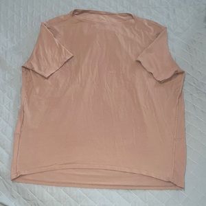 Lululemon t-shirt